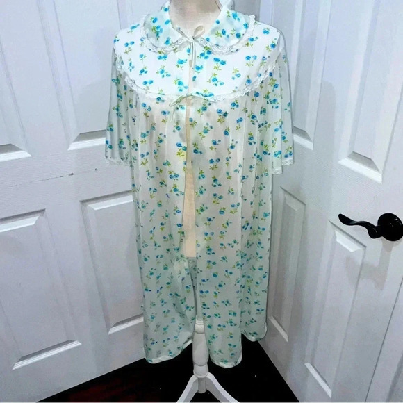 Vintage 1950’s Ditzy Floral Gragero Housecoat Robe lingerie lace and poly